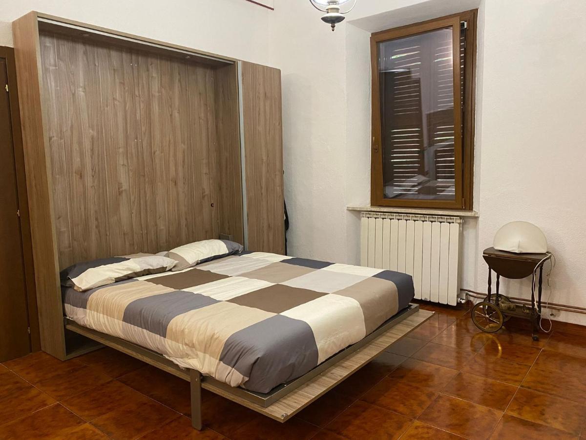 Robhouse Hotell Fabriano Exteriör bild